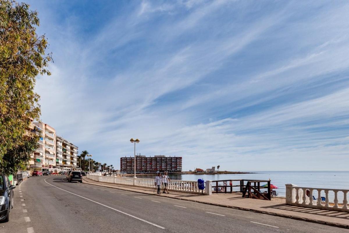 Nice Apartment With Terrace On The Los Locos Beach Torrevieja Exterior foto