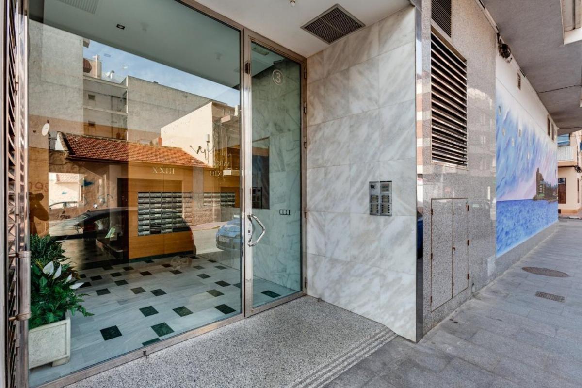 Nice Apartment With Terrace On The Los Locos Beach Torrevieja Exterior foto
